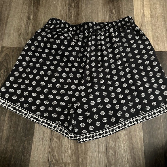 Max studio NWT  large women’s shorts - Picture 4 of 6